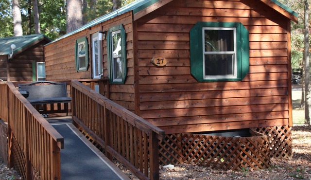 Cozy Cabin #27 walking distance to KY Lake and GREAT fishing - Camden TN.