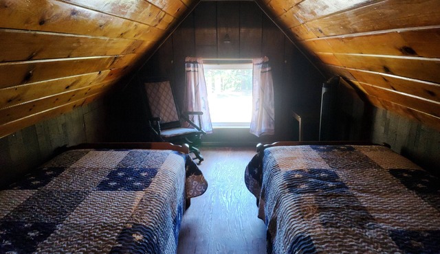 Cozy cabin 5-min walk to Lake.