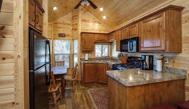 Cozy Cabin 7 - Mission Trail