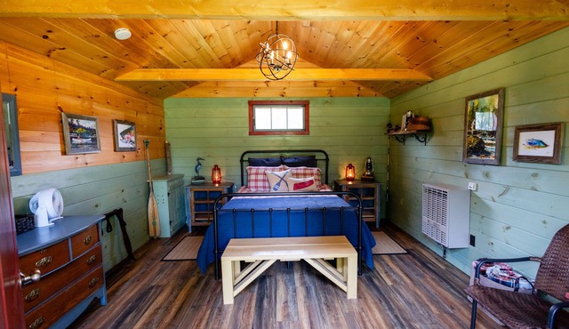 Cozy Cabin at Farm Stay in Maine