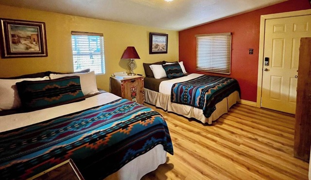 Cozy cabin at Inn at Lake Roberts