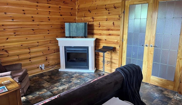Cozy Cabin at Kannata Valley Sleeps 4 Overlooking Last Mountain Lake Pets Okay