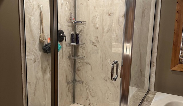 Cozy Cabin close to Sandy Beach Area!