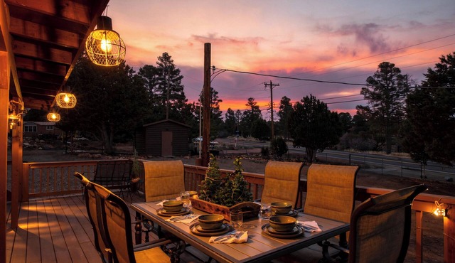 Cozy Cabin+Cool Firepit Nights+Near Lakes & Hikes
