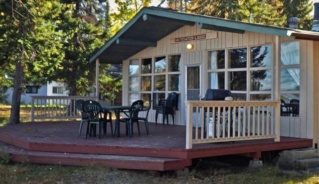 Cozy Cabin Fishing Trip on Whitewater Lake near Ogoki River in Thunder Bay, Ontario