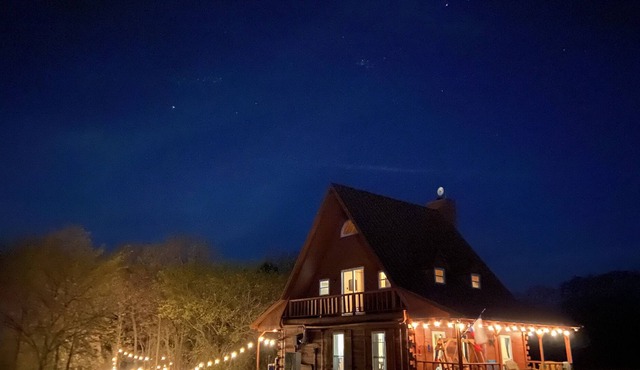 Cozy Cabin for family, couples, atv, or quiet getaway