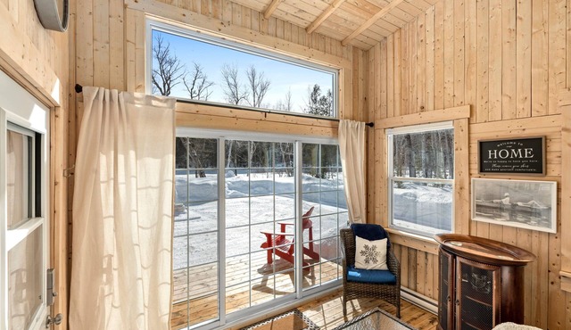 Cozy Cabin for Intimate Wilderness Escape!