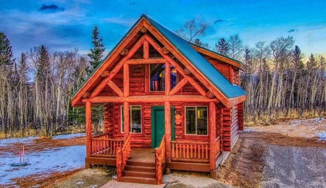 Cozy Cabin for the Outdoor Enthusiast
