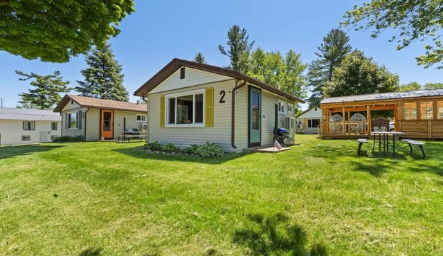Cozy Cabin for Two w/access to Pickleball
