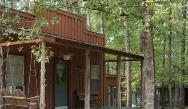 Cozy Cabin for Two in beautiful setting