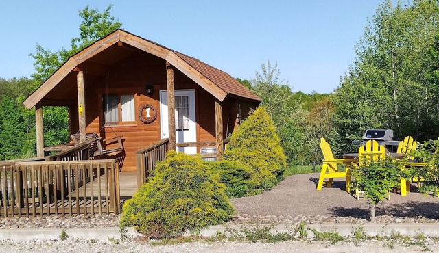 Cozy cabin hideaway #3