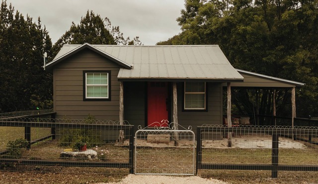 Cozy Cabin & Hiker's Paradise on 6,000 Acre Ranch