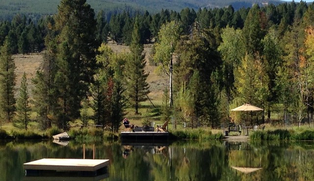 Cozy Cabin/House with Private Pond and 7KM of Skiing/Hiking Trails