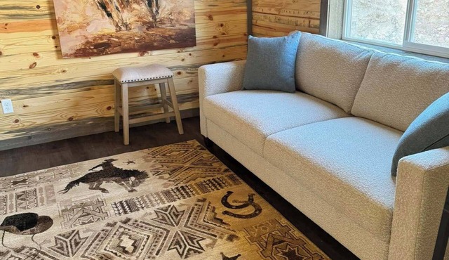 Cozy cabin in delightful Niarada with AC, WiFi