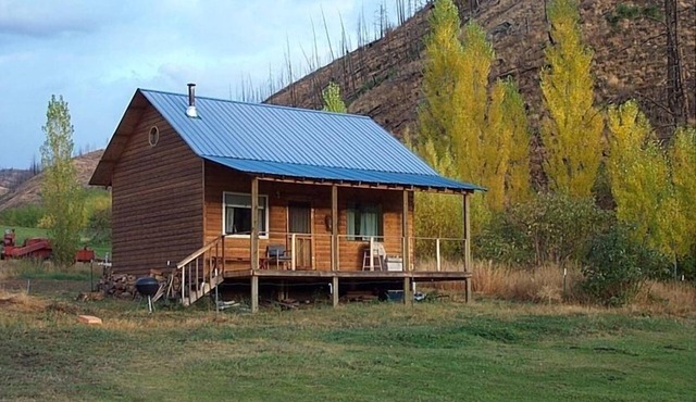 Cozy cabin in Entiat valley.. $100/n $550/wk