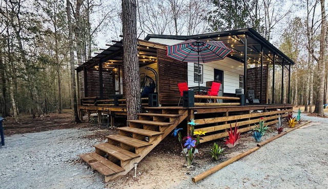 Cozy cabin in Kountze, Tx, Enjoy your own private Hot -tub.