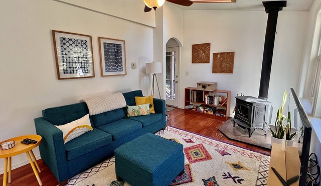 Cozy Cabin in Redwoods with Hot Tub