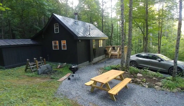 Cozy cabin in the Cherokee National Forest.