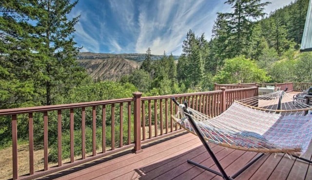 Cozy Cabin in the Hills