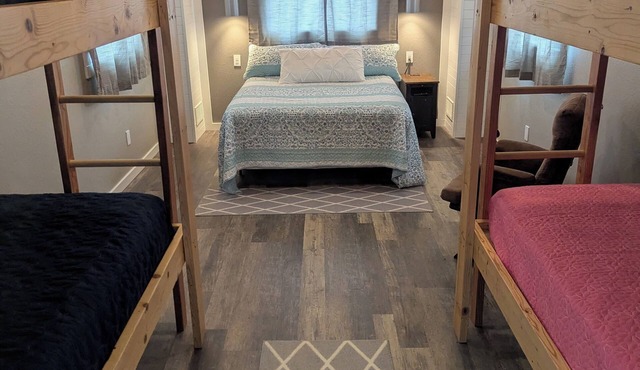 Cozy Cabin in the Orchard - Peaceful Country Escape
