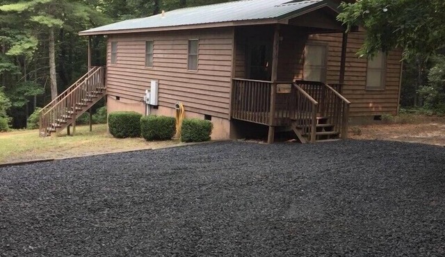 Cozy Cabin in the Woods, 30 min from Boone