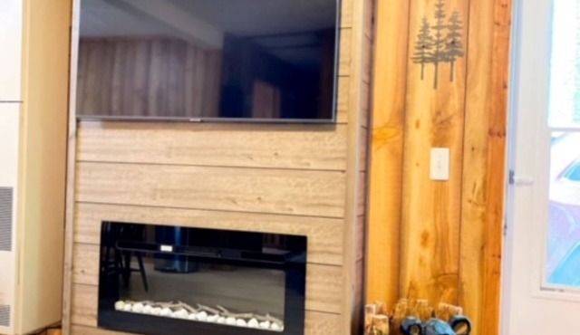 Cozy Cabin - In the Stix! Centrally located for Up North Fun