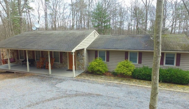 Cozy Cabin in the Woods, with a wood FIREPLACE, hiking, outdoor KIDS PLAY SET!