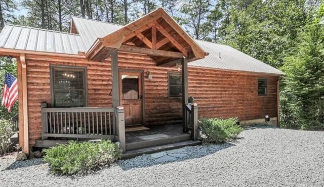 Cozy Cabin in The Woods