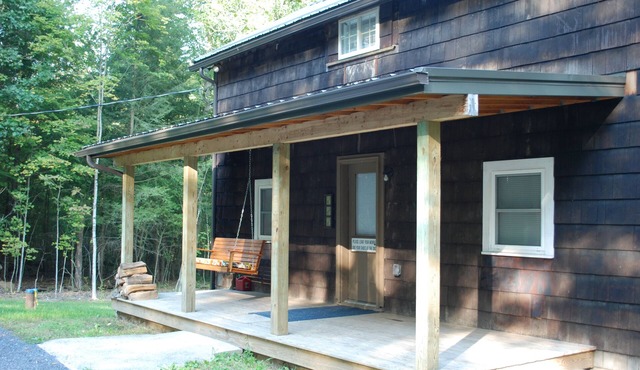 Cozy Cabin in the Woods - Close to PSU!