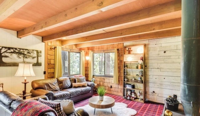Cozy Cabin in the woods.