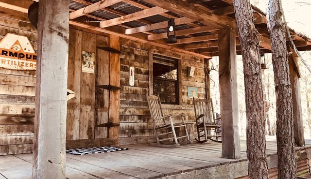 Cozy Cabin in the woods at Bluegill Lake Cabins