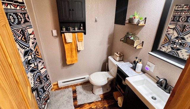 Cozy Cabin in Thermopolis. Pet Friendly!