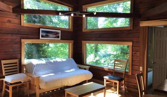 COZY CABIN Is A Centrally Located Cabin In The Red River Gorge, Ky