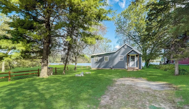 Cozy Cabin just 30 minutes from Wisconsin Dells!