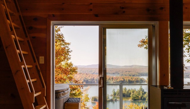 Cozy cabin - lake view