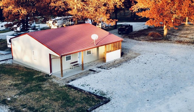 Cozy cabin located near the Dam on Pomme De Terre Lake, Grandpas Cabin