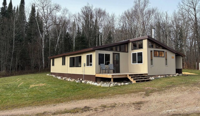 Cozy Cabin located directly on the ORV trail. Peace & seclusion.