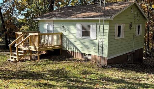 Cozy Cabin Near Area Favorites