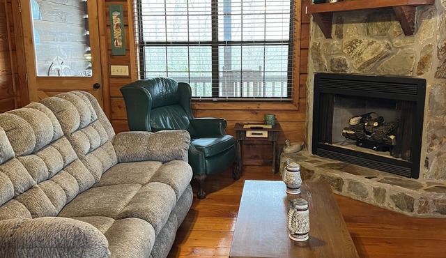 Cozy Cabin near Blue Ridge Georgia