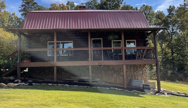 Cozy Cabin near Knoxville