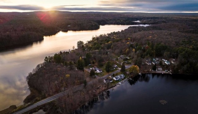 Cozy Cabin Near Lake-BlackBear