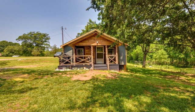 Cozy Cabin Near Lake Hartwell & Clemson University
