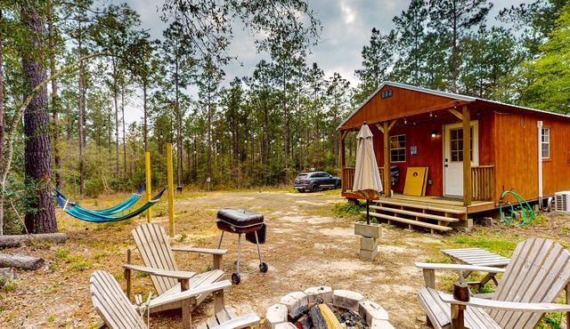 Cozy Cabin Near Lakes w/ Hammock & Outdoor Shower