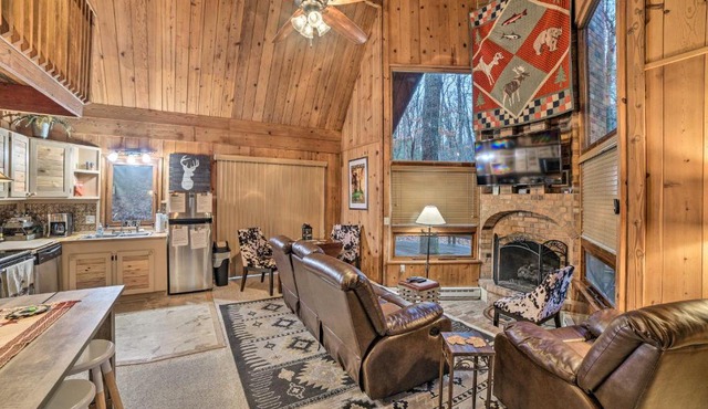 Cozy Cabin Near Massanutten Resort and Water Park!
