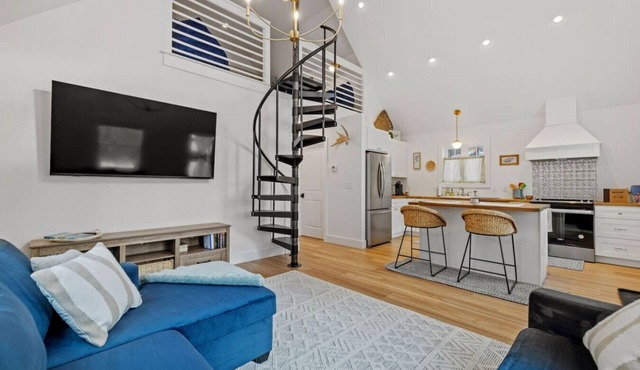 Cozy Cabin near Tuftonboro & Lake Winnipesaukee