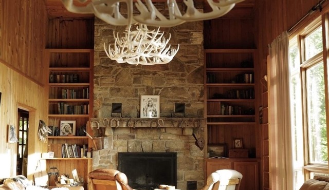 Cozy Cabin on 84 acres with creek and spring fed pond