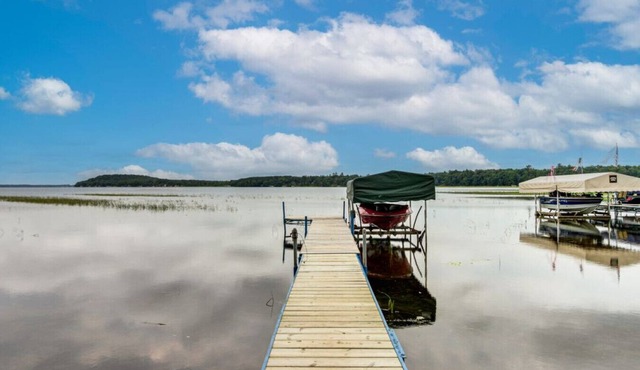 Cozy Cabin on Big Pine Lake w/Dock & Fire Pit!