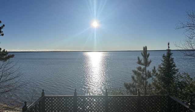 Cozy Cabin on Black Lake with a great view, 5 minutes to Black Mountain rec area