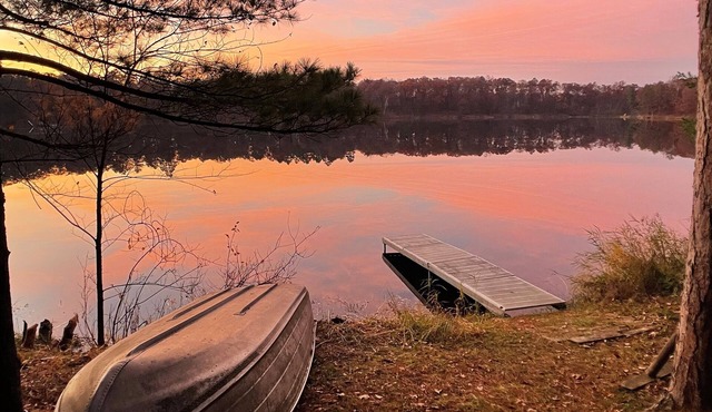 Cozy Cabin on Dewdrop Lake