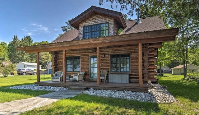 Cozy Cabin on Lake Manistee